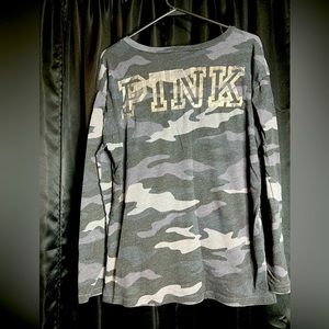 PINK camo long sleeve medium tee.